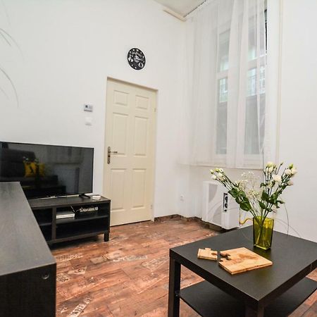 Timeless Apartment With Free Private Parking Budapeşte Dış mekan fotoğraf
